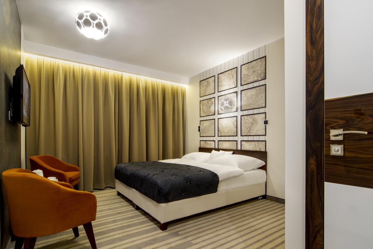 Hotel Pory Roku Czysteblota Esterno foto