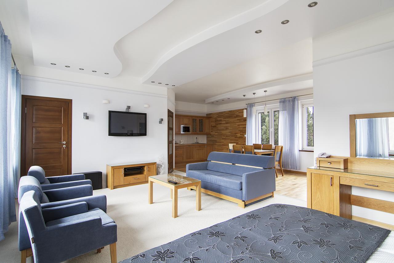 Hotel Pory Roku Czysteblota Esterno foto