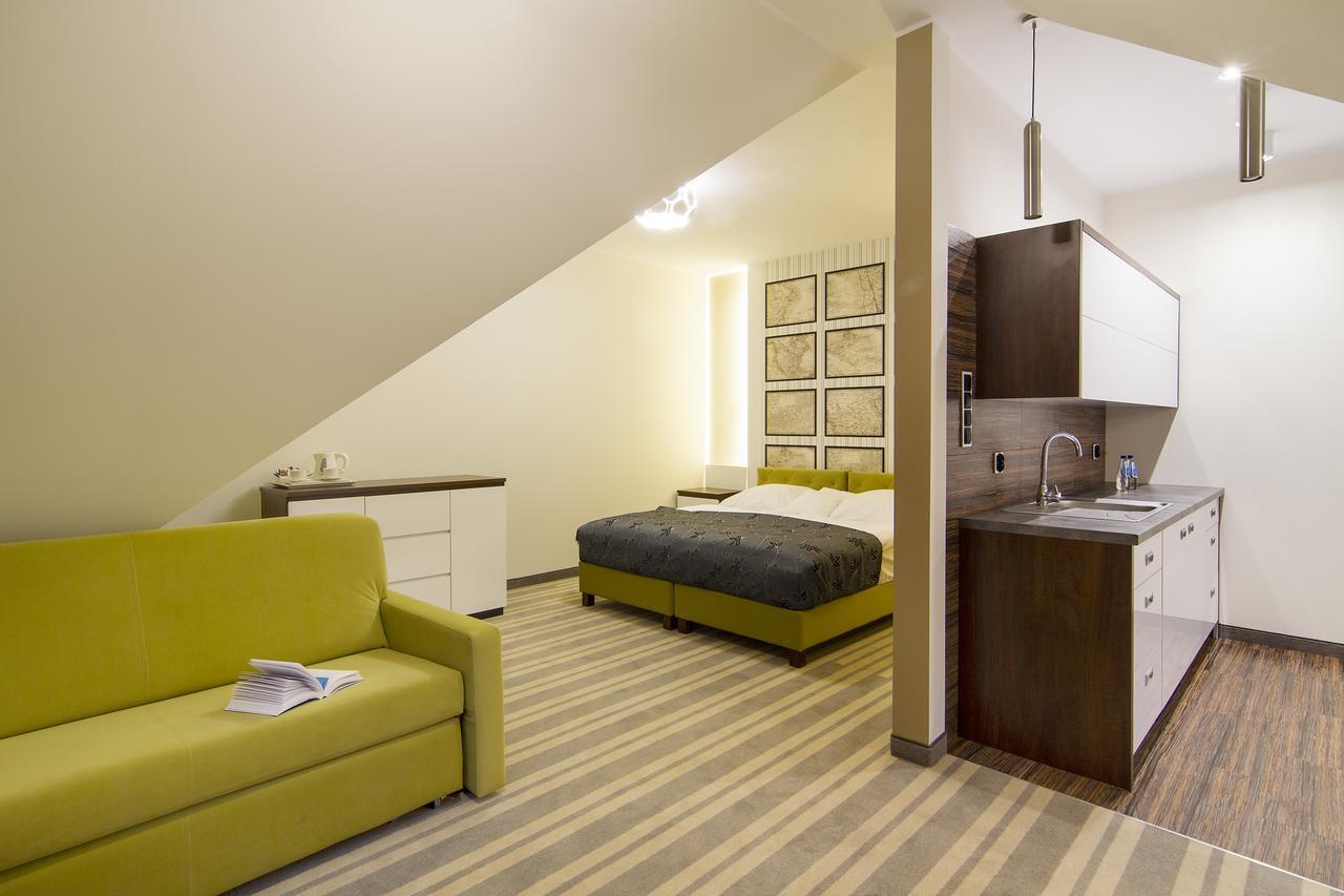 Hotel Pory Roku Czysteblota Esterno foto